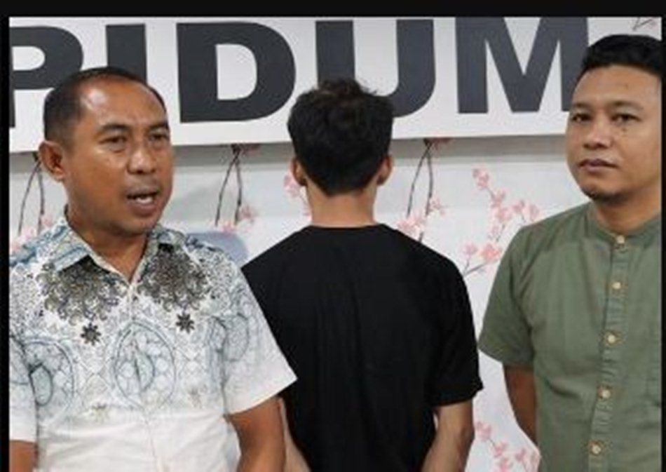 Kaur Bin Ops (KBO) Reskrim, Ipda Ucjen Sule, mengungkapkan bahwa. Peristiwa pencurian itu terjadi pada Kamis dini hari.(F:Hms-Pol)
