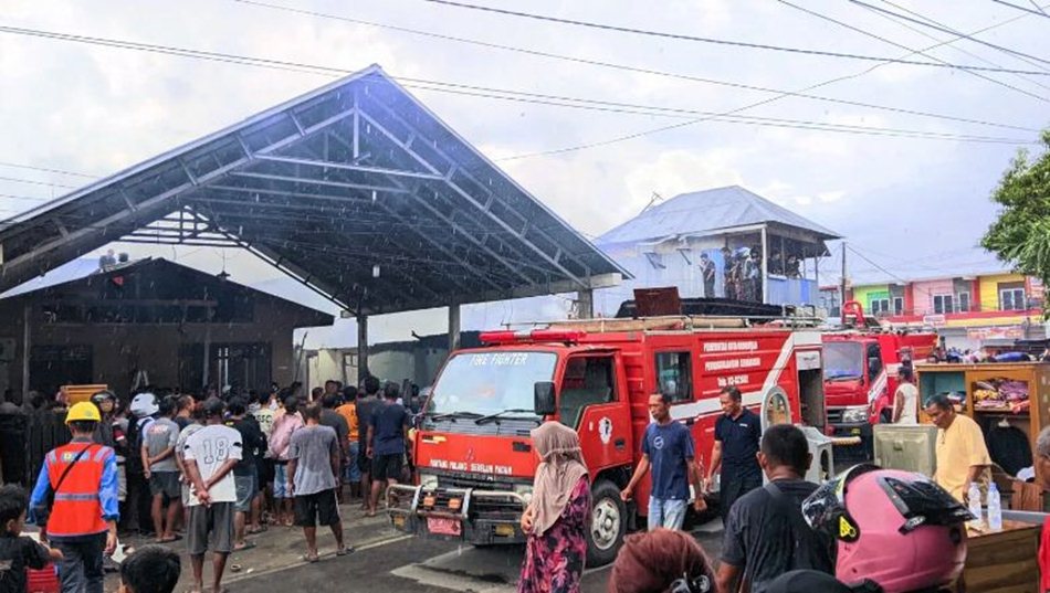 Kebakaran hebat melanda permukiman warga di Jalan Madura, Kelurahan Dulalowo, Kecamatan Kota Tengah, Kota Gorontalo.(F:Ist)