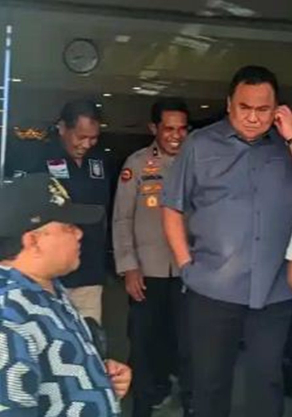Rachmat Gobbel saat berada di Polda Gorontalo.(F:Ist)