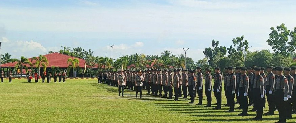 pelantikan 69 bintara Angkatan ke-53 Eka   Waskita Paramatha di SPN Polda Gorontalo berlangsung tanpa satu pun peserta  mengalami putus pendidikan. (F:Hms-Pol)