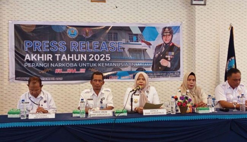 Kepala BNNP Gorontalo, Brigjen Pol. Sri Bardiyati saat  Press Release Akhir Tahun 2025..(F:BNN)