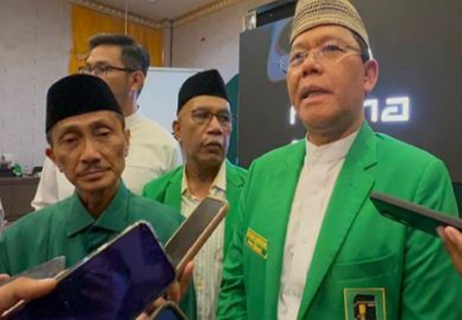 Ketua Umum DPP Partai Persatuan Pembangunan (PPP), Muhamad  Mardiono bersama Ketua DPW PPP Nelson Pomalingo.(F:Ist)