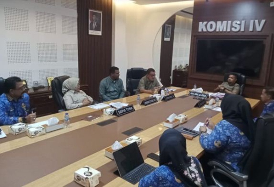 Komisi IV memaparkan sejumlah temuan hasil pengawasan   lapangan, terutama terkait kondisi dan kualitas pelayanan puskesmas.(F:Hms)