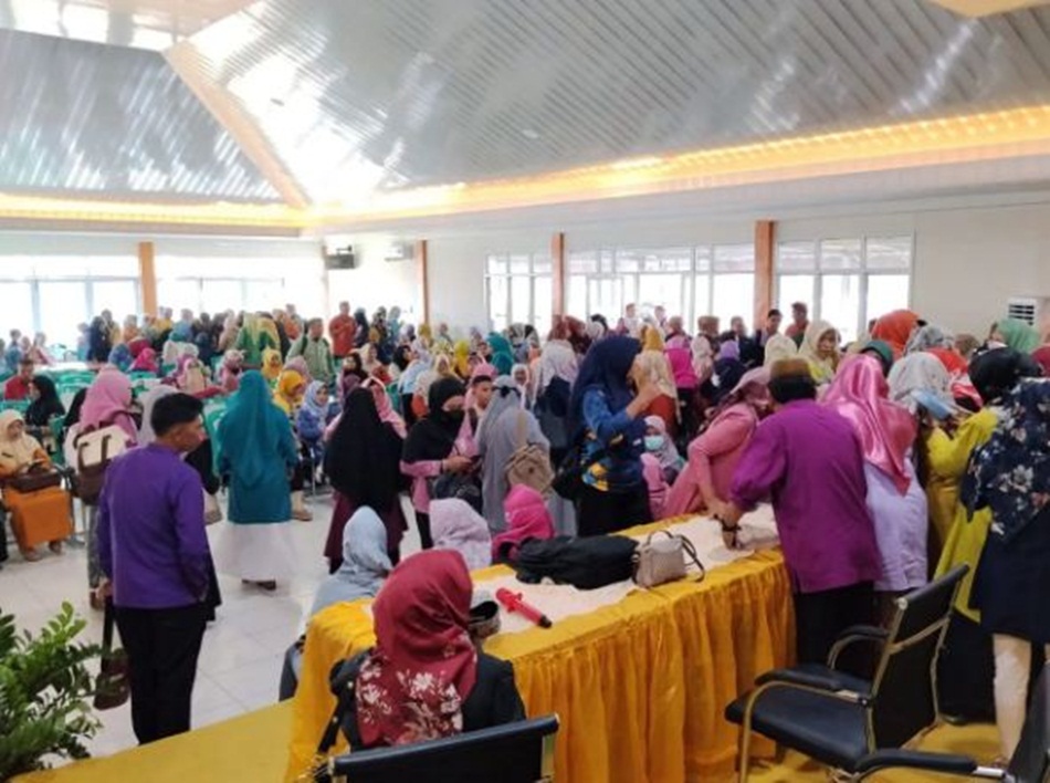 Pemerintah Kabupaten Gorontalo mulai mencairkan Tunjangan Hari Raya (THR) dan Gaji ke-13 bagi guru Aparatur Sipil Negara (ASN) (F:Kmfo)