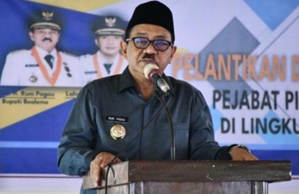 Bupati Boalemo Rum Pagau saat pelantikan pejabat eselon Pemkab Boalemo (F:Forkopim)
