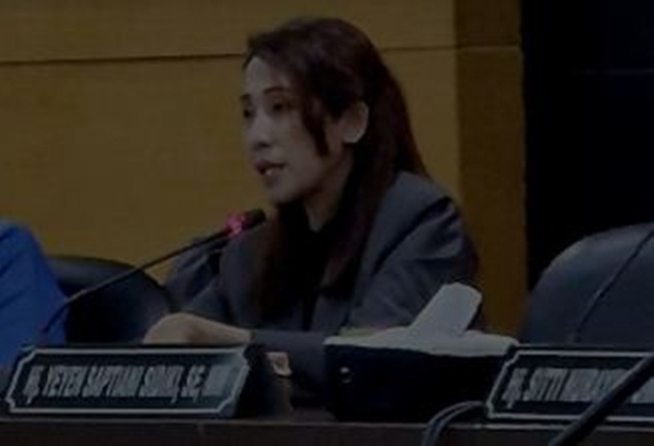 Anggota komisi I DPRD Provinsi Gorontalo Yeyen Sidiki, saat RDP membahas  program SKALA.(F:gpd)