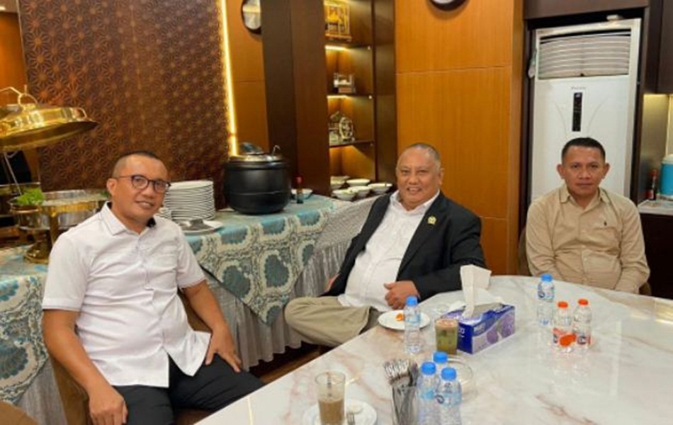 Pertemuan Wakil Bupati Boalemo Lahmudin Hambali dengan Rusli Habibie di DPR RI.(F:Ist)