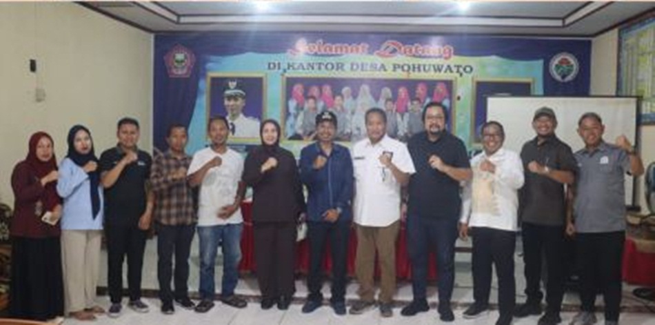 Komisi II DPRD Provinsi Gorontalo melakukan kunjungan kerja ke Desa Pohuwato, Kabupaten Pohuwato.(F:Hms-Engki)