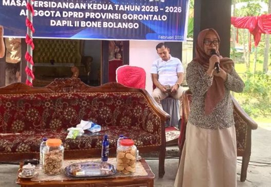 Anggota DPRD Provinsi Gorontalo Dapil II Bone Bolango, Lolly Yunus, reses di Desa Bulotalangi Barat, Kecamatan Bolango Timur..(f:Hms0
