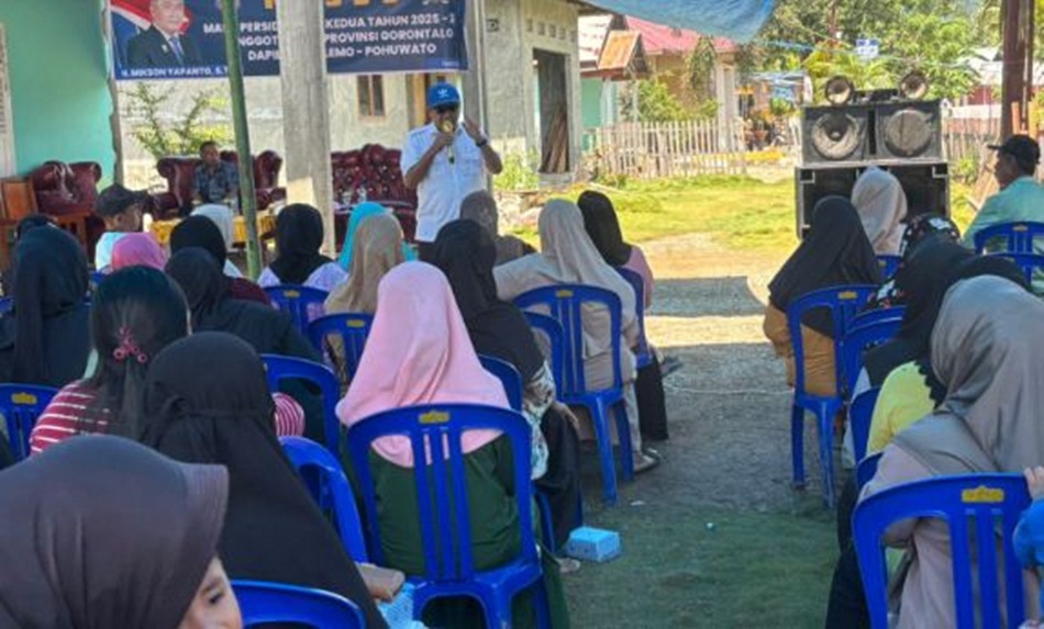 reses Anggota DPRD Provinsi Gorontalo Dapil VI Boalemo&ndash;Pohuwato, H. Mikson Yapanto, di Desa Trikora, Kecamatan Popayato.(F:Hms)