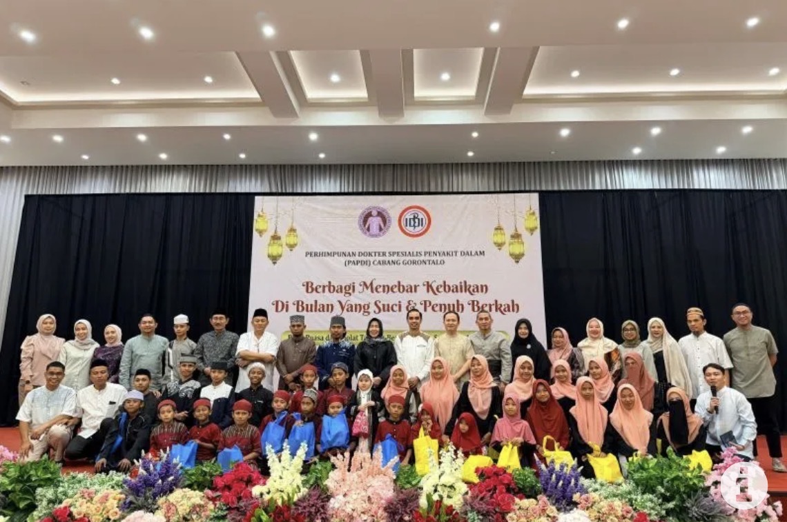 PAPDI Cabang Gorontalo menggelar rapat kerja pengurus periode 2025 hingga 2028, sekaligus buka puasa dan salat tarawih berjamaah dengan para anak yatim. ANTARA/Susanti Sako