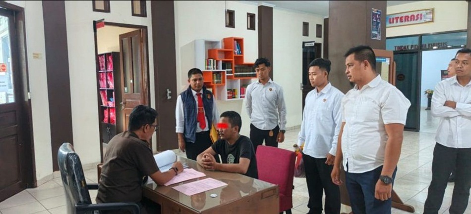 Direktorat Reserse Kriminal Umum Polda Gorontalo melalui Subdit Renakta resmi melimpahkan tersangka dan barang bukti.(F:hms-Pol)