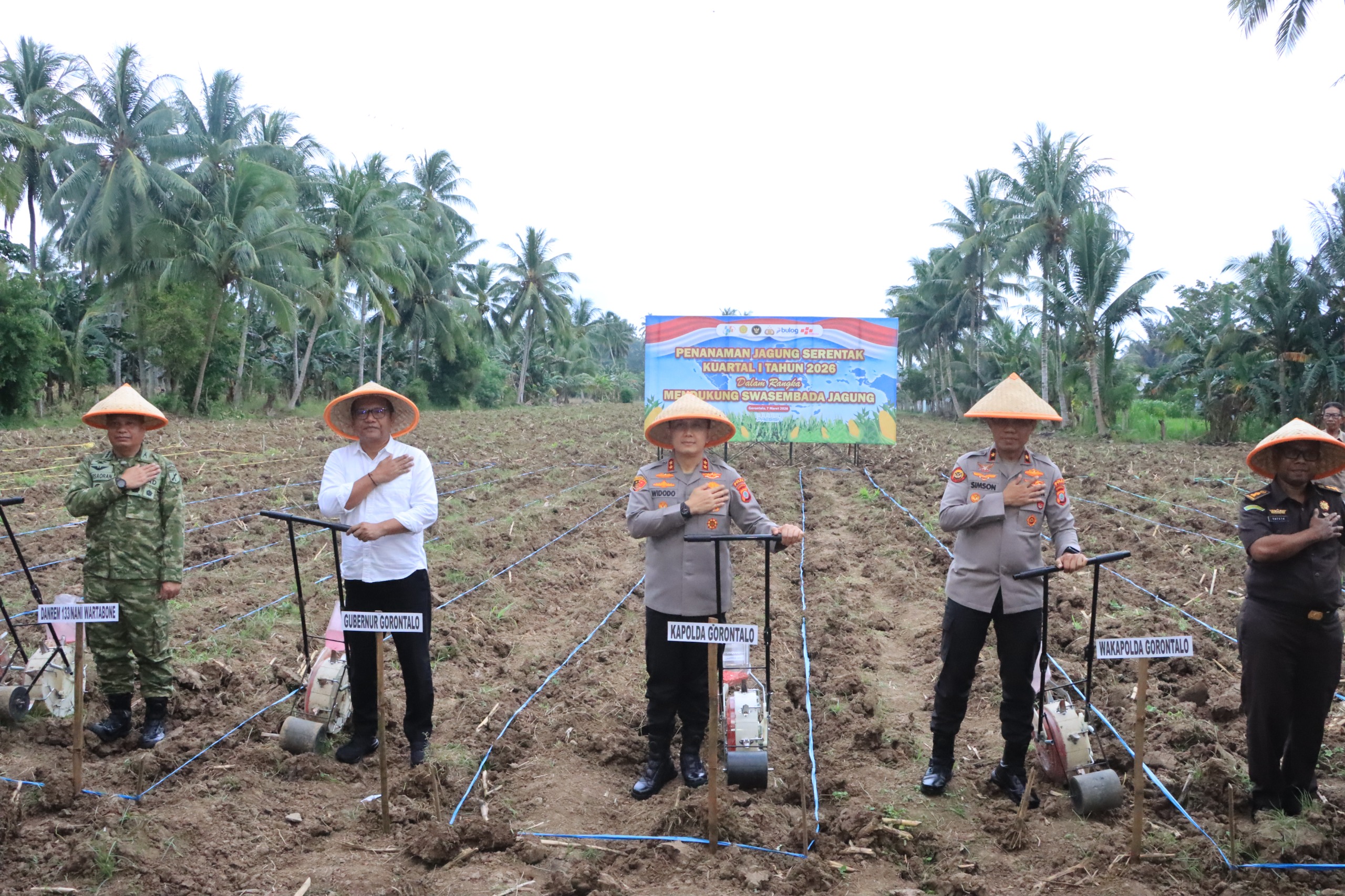 Tanam Jagung Serentak Kuartal I dalam rangka mendukung program Swasembada Pangan Tahun 2026, Sabtu (7/3/2026), bertempat di Desa Isimu Selatan, Kecamatan Isimu, Kabupaten Gorontalo