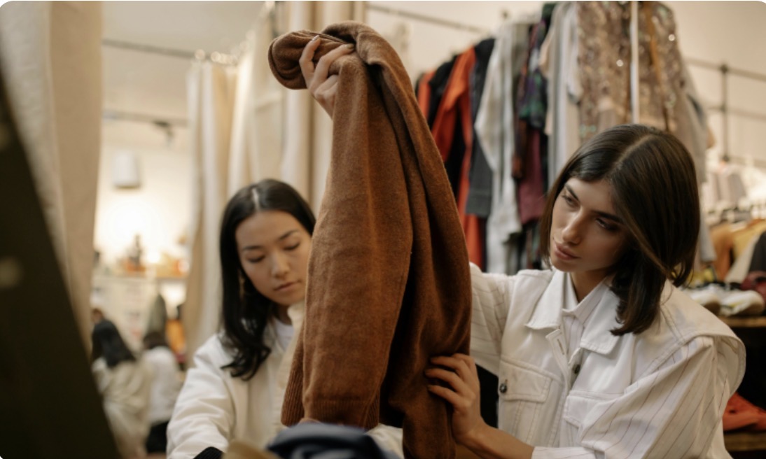 Ilustrasi belanja pakaian thrifting/pexels