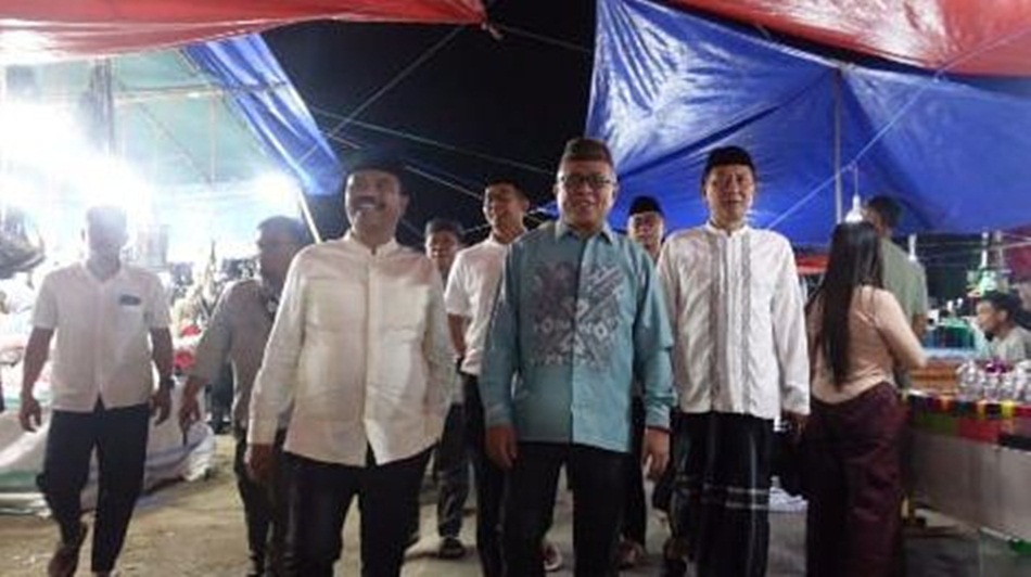 Bupati Sofyan Puhi tinjau Pasar senggol Tolangohula.(F:Kmfo)