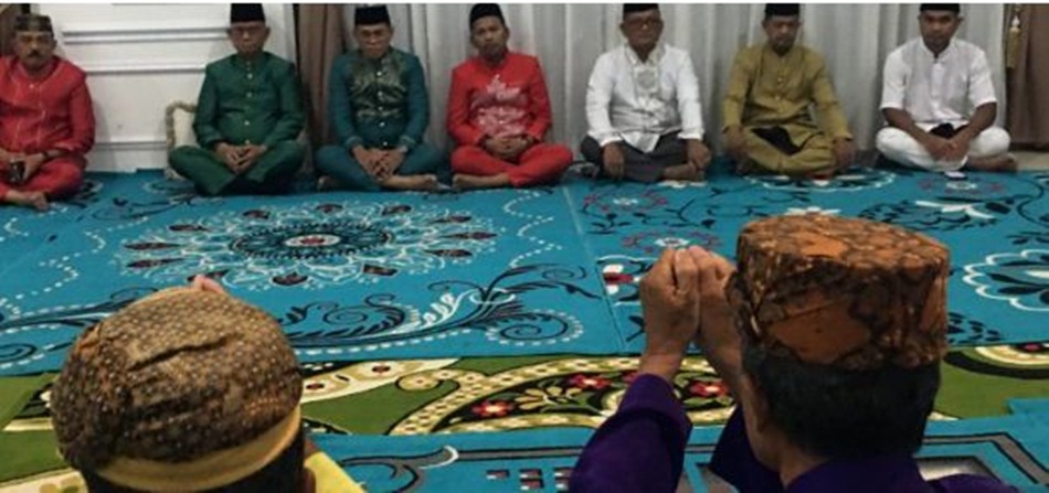 Pemerintah Kabupaten Bone Bolango menggelar prosesi adat Tonggeyamo  sebagai bagian dari tradisi penetapan Hari Raya Idul Fitri 1 Syawal 1447 Hijriah.(F:AKP)