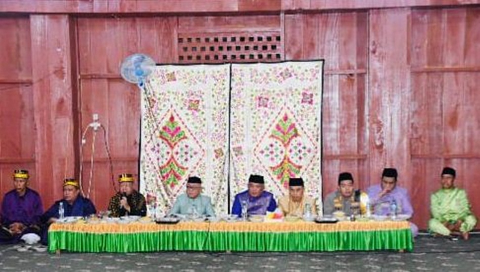 sidang adat Tongeyamo sebagai bagian dari tradisi penentuan Hari Raya Idul Fitri 1 Syawal 1447 Hijriah. (F:Kmfo)