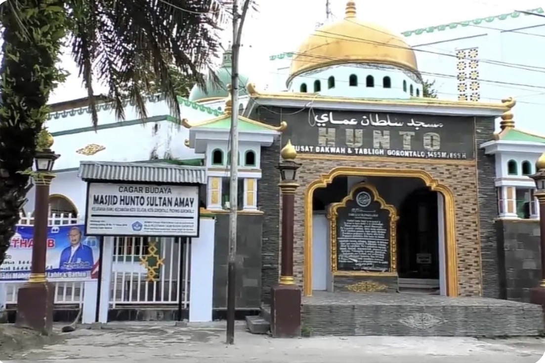 Masjid Hunto Sultan Amay Gorontalo (Dinas Pariwisata Gorontalo) 
