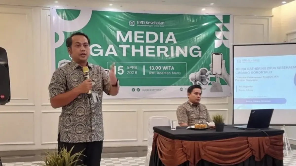 Kepala BPJS Kesehatan Cabang Gorontalo Tri Mayudin saat menjelaskan peningkatan pelayanan kepada masyarakat dalam pertemuan dengan awak media di Kota Gorontalo, Provinsi Gorontalo, Rabu (15/4/2026). ANTARA/Zulkifli Polimengo