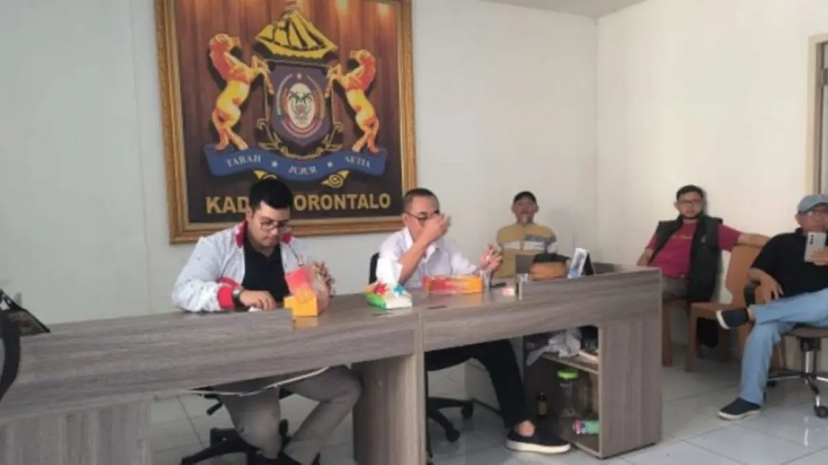 Calon Ketua Kadin Pronvinsi Gorontalo Fauzan Fadel Muhammad saat silaturahmi di Kadin Provinsi Gorontalo.(F:Hms)