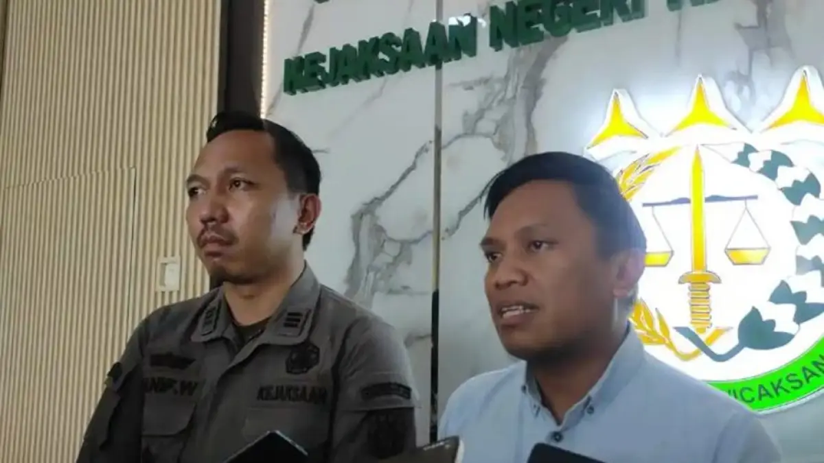 Kasi Intel Kejari, Danif Zeanu Wijaya saat memberikan penjelasan (F:ist)