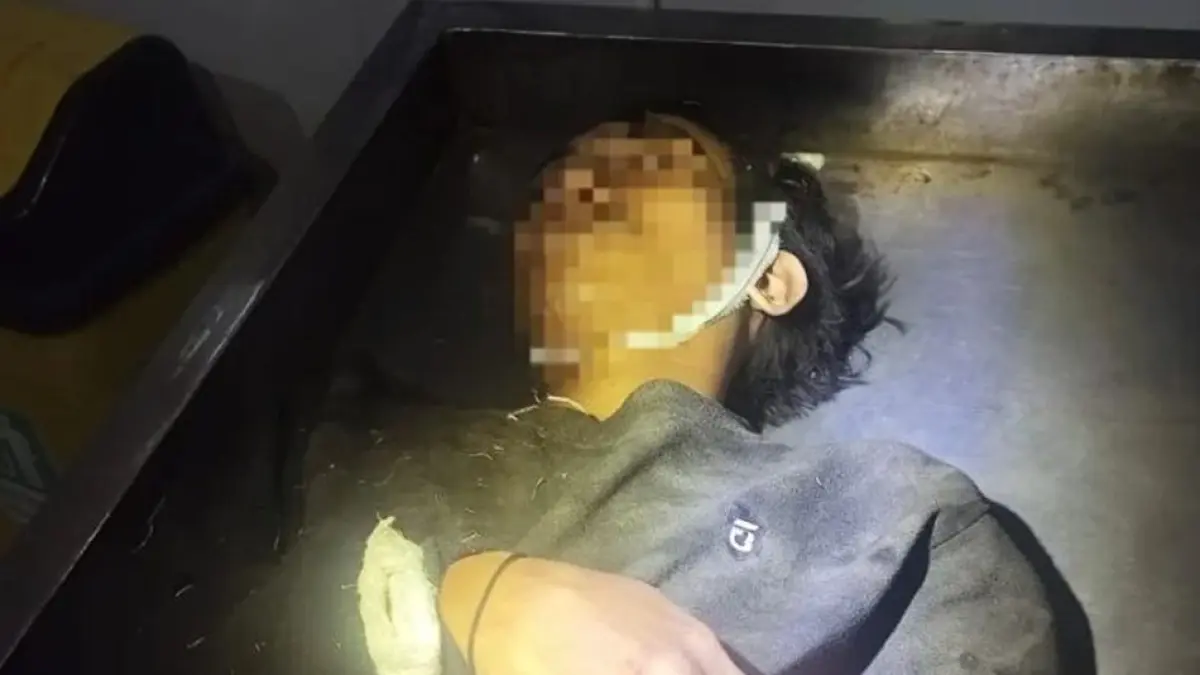 Seorang pemuda bernama Nabil Amir dilaporkan meninggal dunia usai menabrak truk 
bermuatan tebu yang terparkir di bahu jalan.(F:Ist)