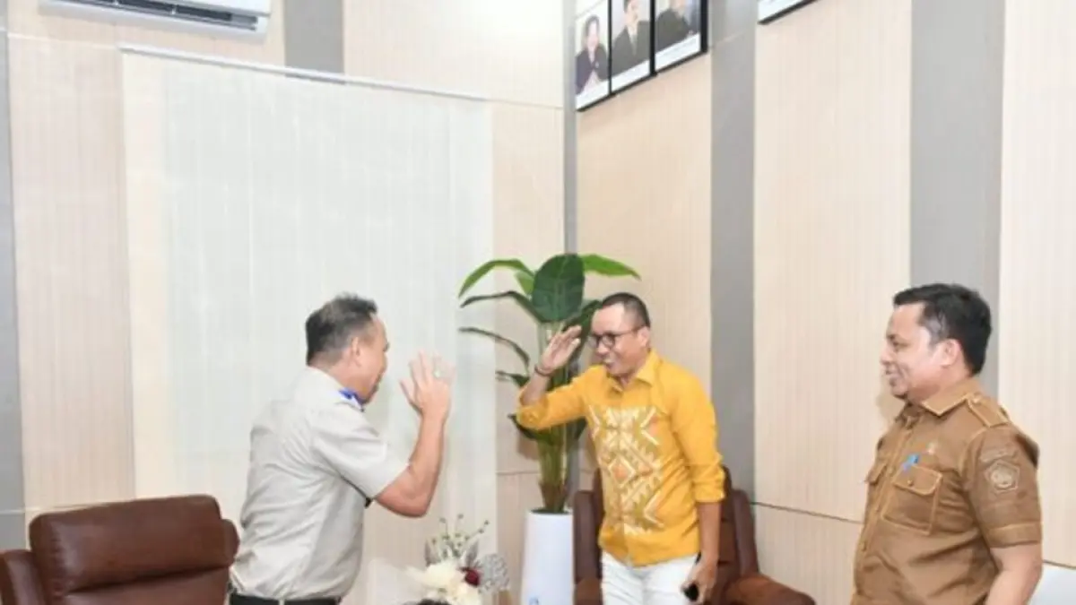 Wakil Bupati Lahmuddin Hambali didampingi Kepala Dinas PU Supandra Nur menemui Kepala Kantor Wilayah Badan Pertanahan Nasional Provinsi Gorontalo, Achmad S,.(F:Forkopim)