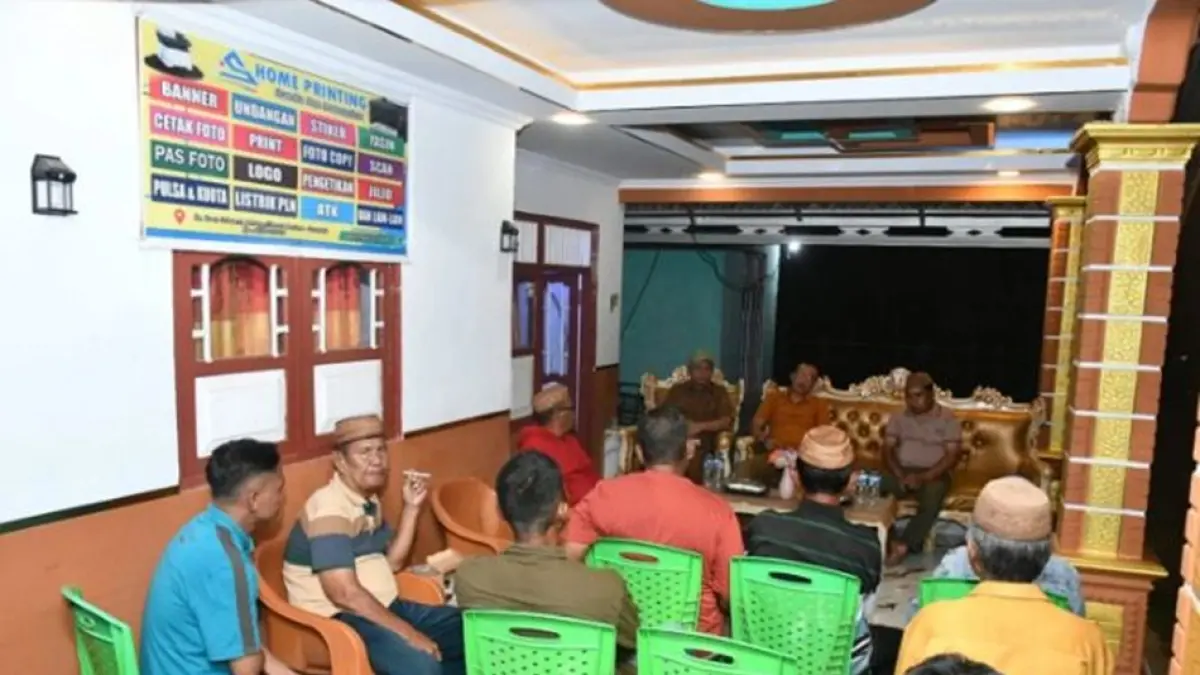 Wakil Bupati Lahmuddin Hambali turun langsung bertemu warga pemilik tanah.
Pertemuan tersebut juga didampingi Kepala Dinas PUPR Supandra Nur.(F:Forkopim)