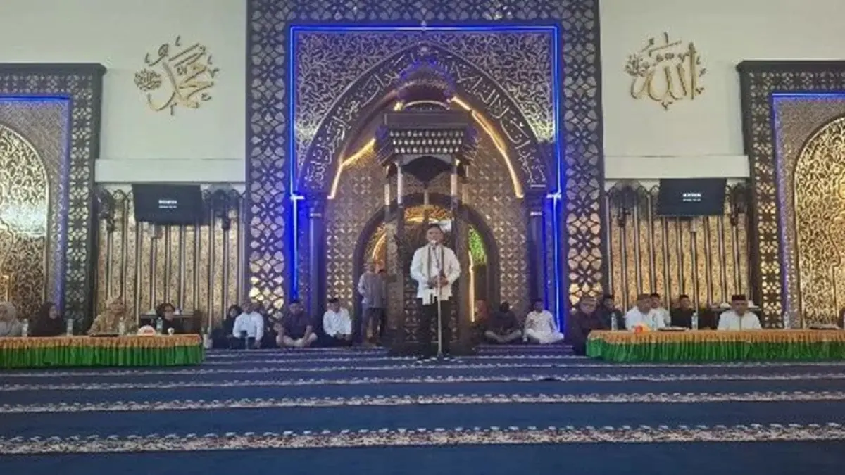 Bupati Gorontalo Sofyan Puhi, menghadiri kegiatan Navigasi Iman bertema  Peran Pajak Daerah dalam Meningkatkan Kesejahteraan Masyarakat (F: Dkmfo)