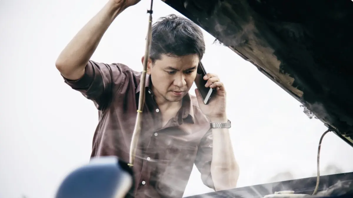 Ilustrasi mesin mobil overheat (Jcomp/Freepik)
