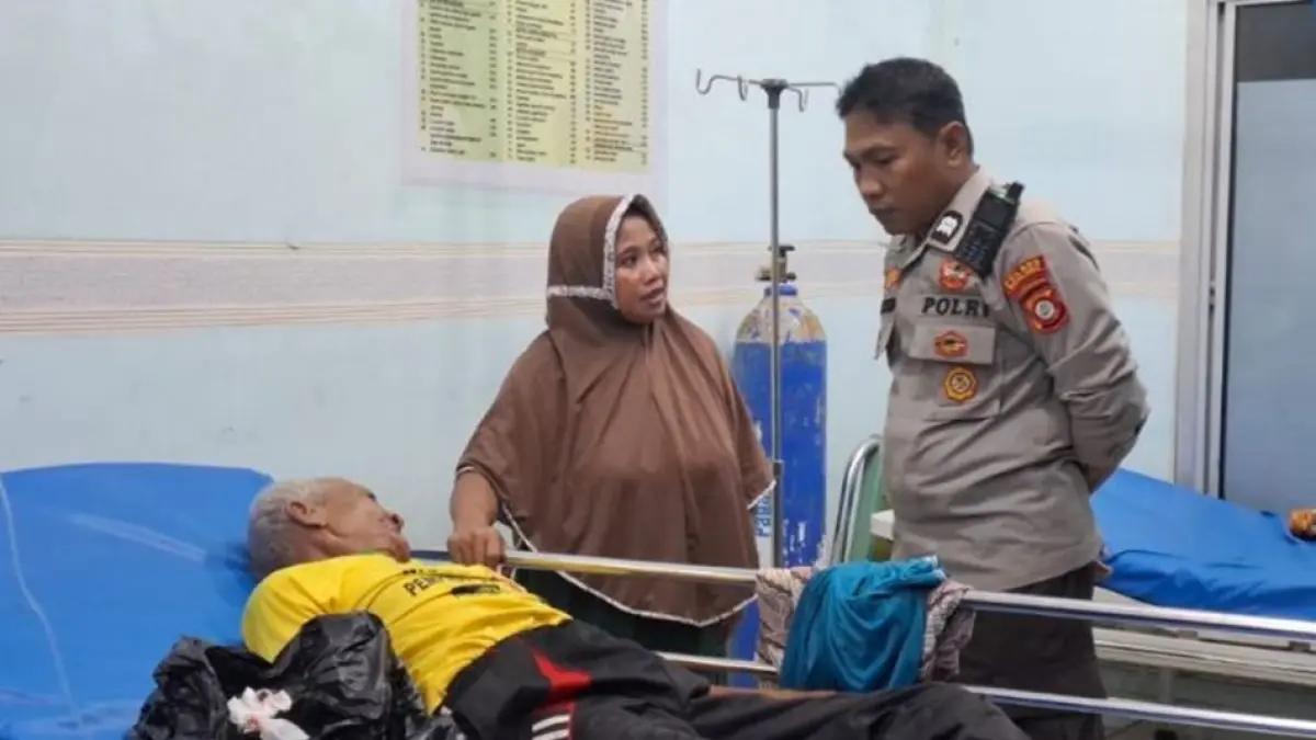 Korban Jakaria masih menjalani perawatan intensif di RSIB, sementara polisi terus mendalami penyebab pasti kejadian tersebut.(F:Hms-Pol)