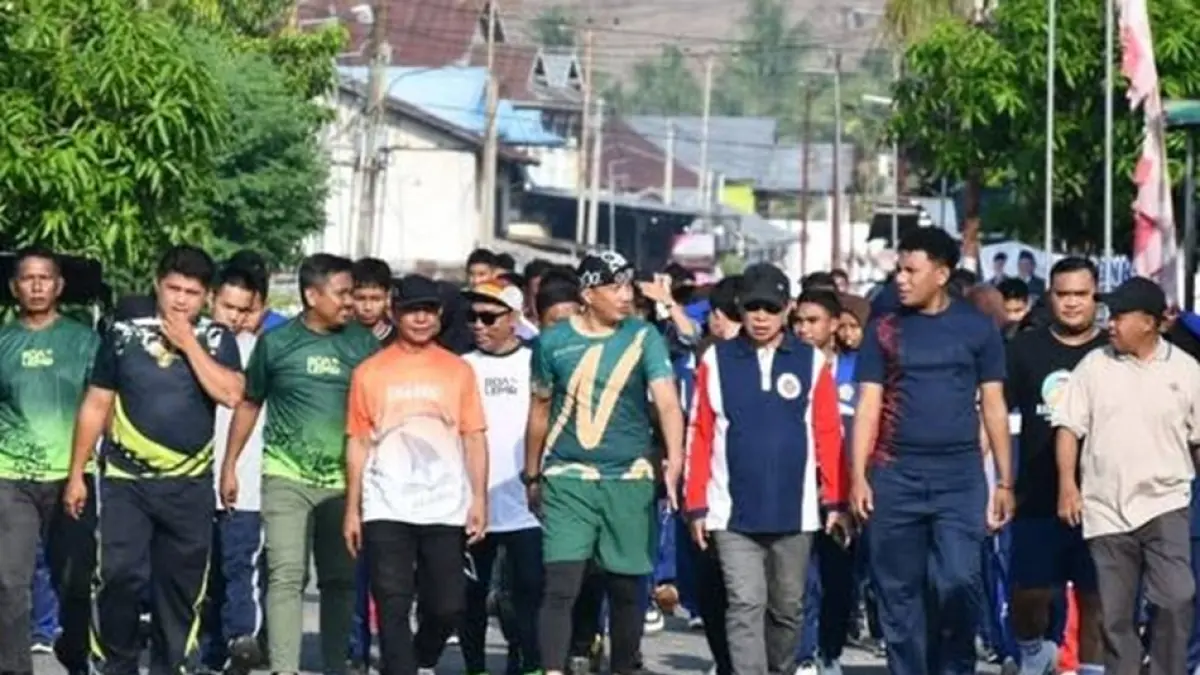 Kegiatan dibuka dengan jalan sehat yang dilepas langsung Wakil Bupati Boalemo, Lahmudin Hambali.(F:DKmfo)