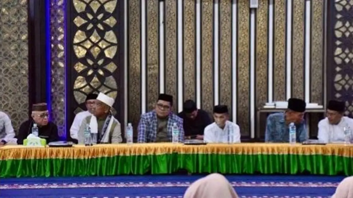 Pemerintah Kabupaten Gorontalo kembali mencuri perhatian lewat kegiatan bertema keagamaan bertajuk Navigasi Iman. Acara yang digelar di Masjid Agung Baiturrahman Limboto.(F:Dkmfo)