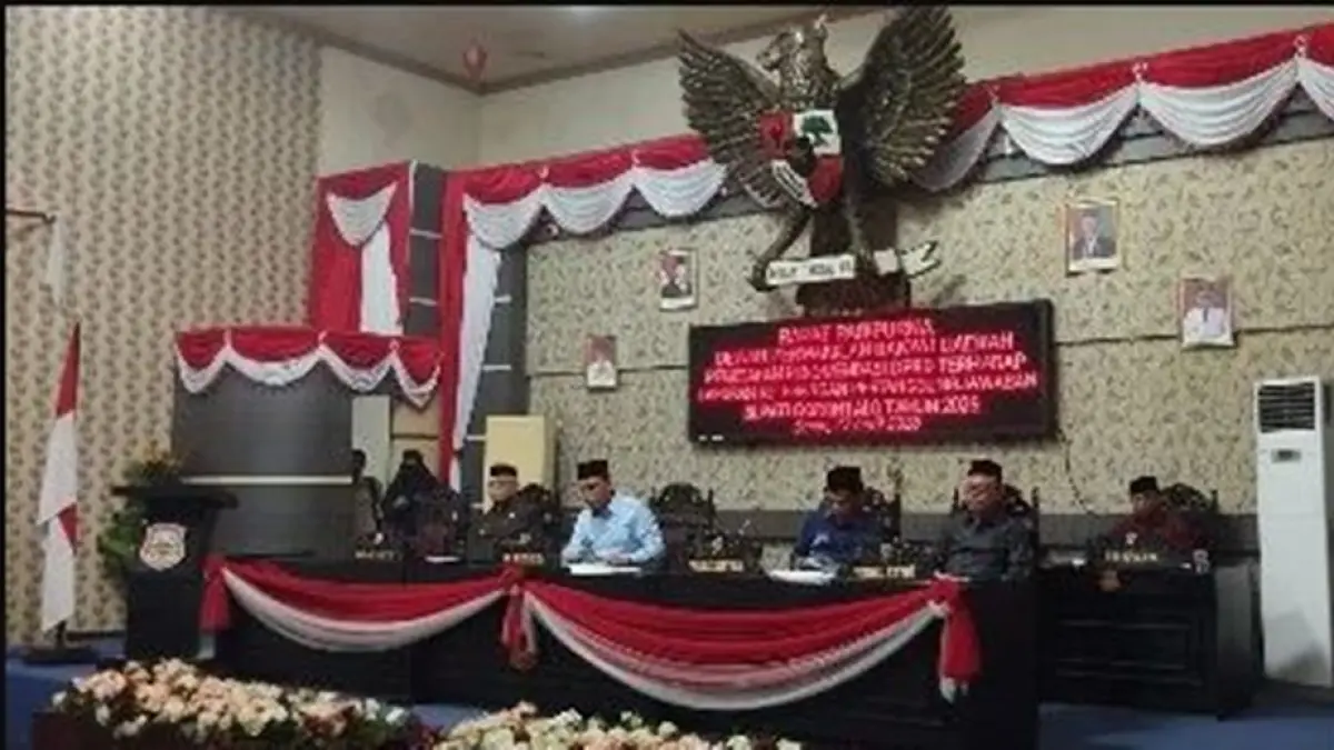 Rapat paripurna DPRD Kabupaten Gorontalo yang menetapkan LKPJ Bupati Tahun Anggaran 2025.(F:Dkmfo)