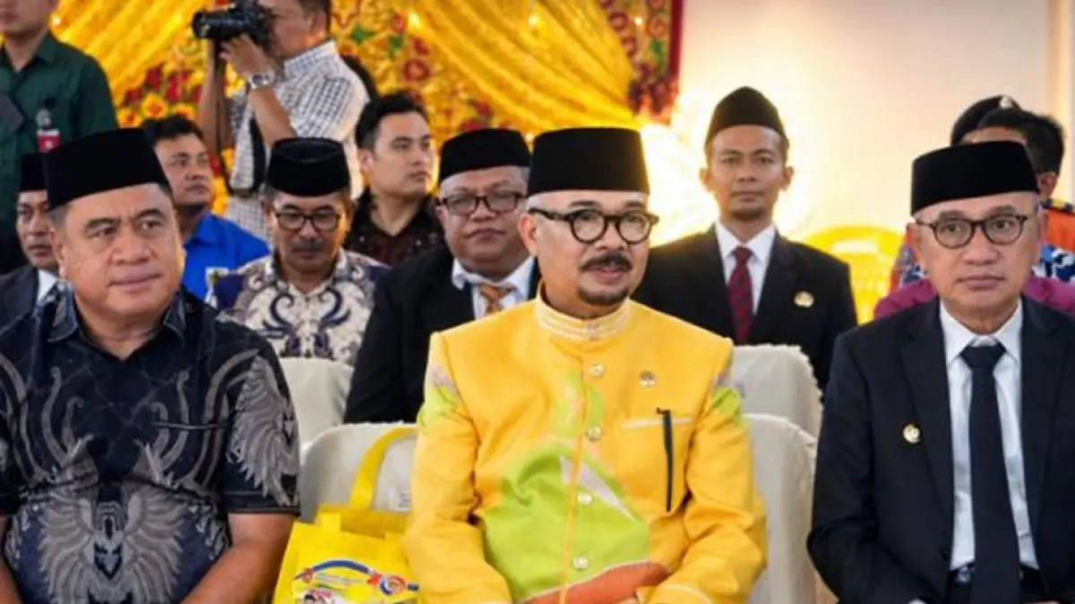 Ketua DPRD Provinsi Gorontalo, Idrus M.T Mopili, turut menghadiri agenda  Rapat Paripurna Istimewa yang digelar di Gedung DPRD Gorontalo Utara.(F:Engki-Hms)
