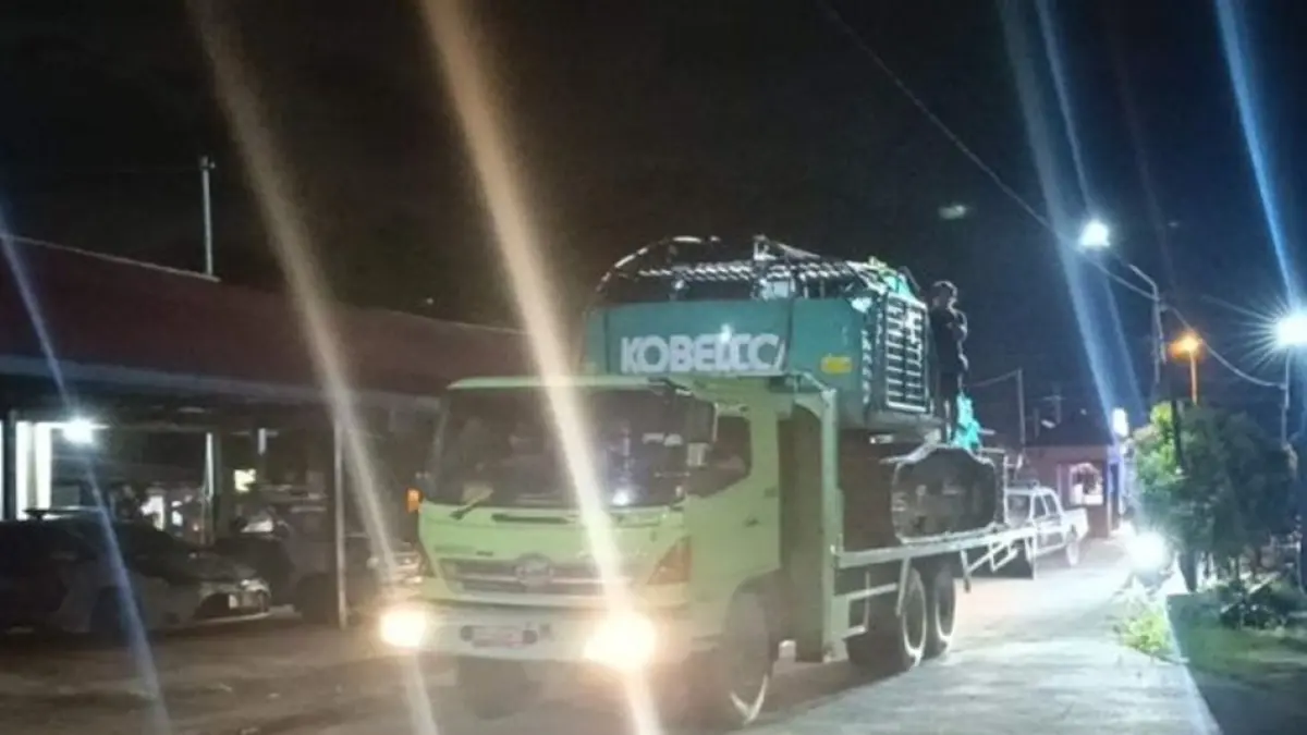 Polres Pohuwato mengamankan satu unit alat berat yang digunakan dalam kegiatan ilegal  di Bulangita Pohuwato.(F:Hms-Pol)