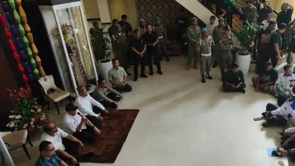Aksi demo buruh di kantor Gubuner Gorontalo (F:Ist)