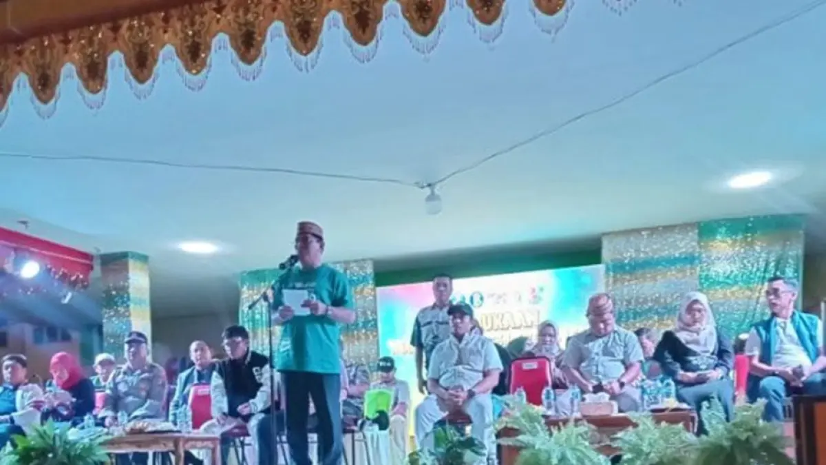 Ajang Olimpiade Olahraga Siswa Nasional (O2SN) dan Festival Lomba Seni dan Sastra Siswa Nasional (FLS3N) tingkat Kabupaten Bone Bolango dibuka langsung oleh Sekretaris Daerah Bone Bolango, Iwan Mustapa. (F:Dkmfo)