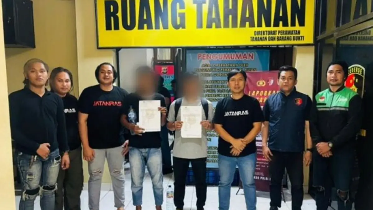 Kepolisian Daerah Gorontalo melalui Subdit III Ditreskrimum mengambil langkah tegas dengan menahan dua pria yang diduga terlibat dalam praktik perjudian.(F:Hms-Pol)