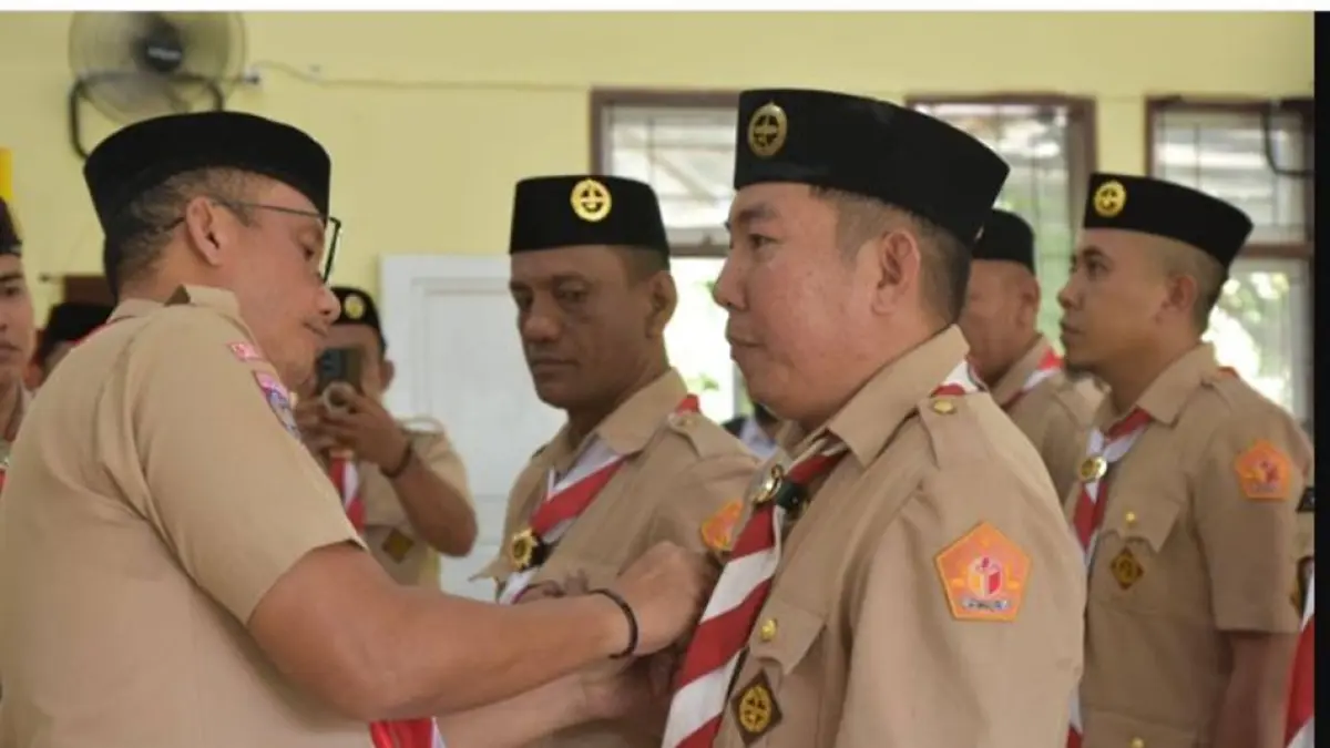ketua Kwarcab yang juga Wakil Bupati Boalemo Lahmudin Hambali, S.Sos., M.Si resmi melantik pengurus majelis pembimbing dan pimpinan Satuan Karya Pramuka rintisan Saka Adhyasta Pemilu Kwartir Cabang Boalemo.(F:Prokopim)