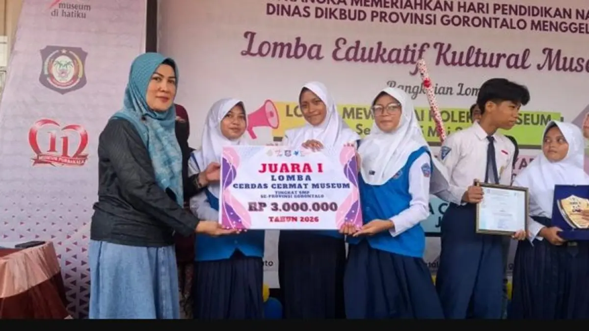 Regu LCC SMP Negeri 1 Tapa berhasil mengukuhkan diri sebagai yang terbaik usai  meraih juara 1 pada ajang Lomba Cerdas Cermat (LCC) Museum tingkat Provinsi Gorontalo di Museum Purbakala Popa Eyato.(F:Ist)