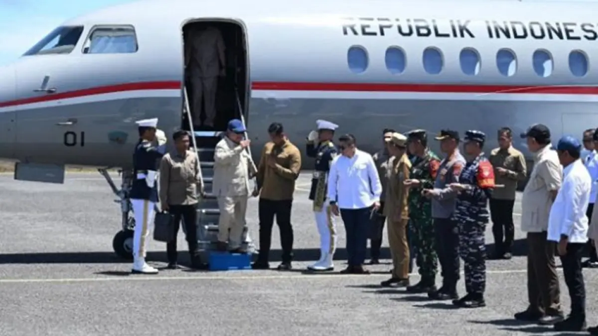 Presiden Prabowo Subianto melakukan kunjungan langsung ke Pulau Miangas, salah satu pulau paling utara Indonesia yang berbatasan dekat dengan Filipina(F:setkab)