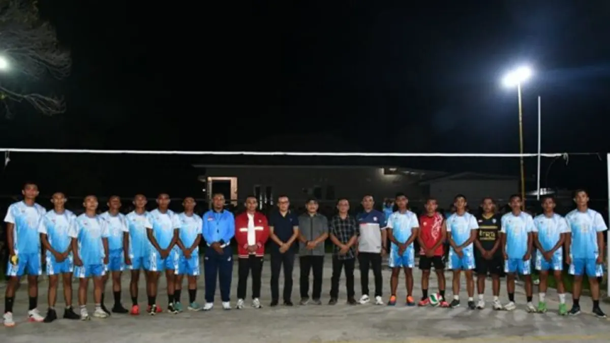 Turnamen Volly Ball dan Mobile Legends resmi dibuka Wakil Bupati Boalemo 
Lahmuddin Hambali.(F:Prokopim)