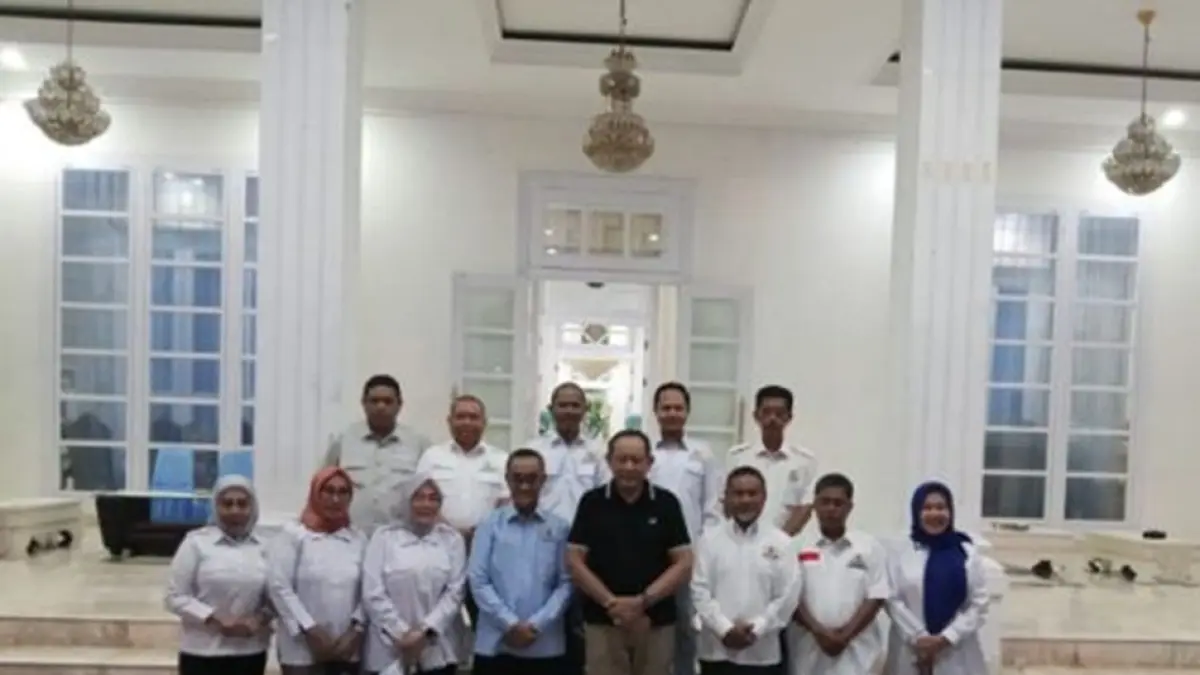 Gubernur Gorontalo Gusnar Ismail saat menerima Panitia SC dan OC Musprov Kadin Gorontalo (F:dok Kadin)