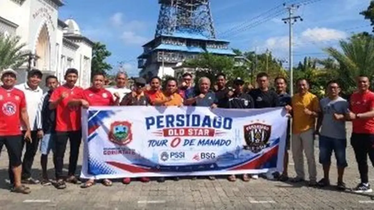 wabup Tonny S. Junus resmi melepas keberangkatan tim Persidago Old Star untuk mengikuti ajang Friendly Match usia 40 tahun ke atas di Stadion Klabat, Manado.(F:DKmfo)