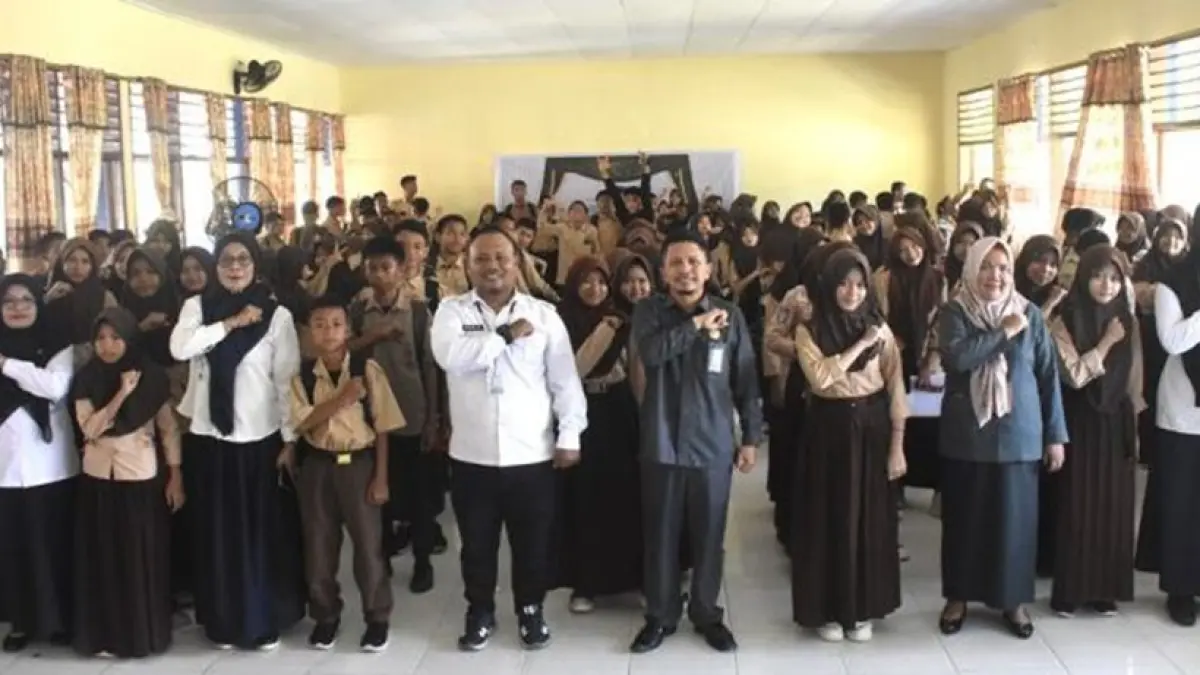 Pengadilan Agama Suwawa Bareng KemenHAM Gorontalo Edukasi Ratusan Siswa SMPN 
1 Botupingge Tolak Nikah Dini.(F : Dkmfo)
