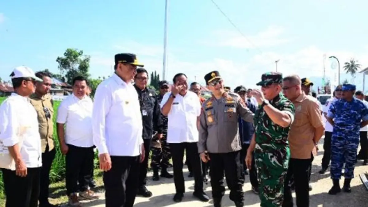 Gubernur Gusnar Ismail bersama Forkopimda Provinsi Gorontalo meninjau lokasi Gelar Teknologi PENAS ke-XVII di Kecamatan Limboto, Kabupaten Gorontalo.(Foto : Haris)