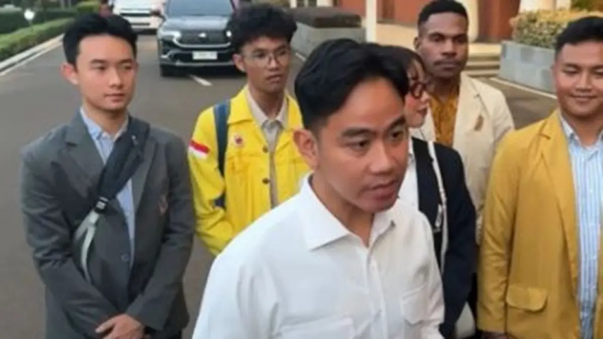 Turut mendampingi kunjungan Wapres dalam kunjungan ke Gorontalo adalah lima mahasiswa dari 
berbagai perguruan tinggi.(F:Isitimewa)