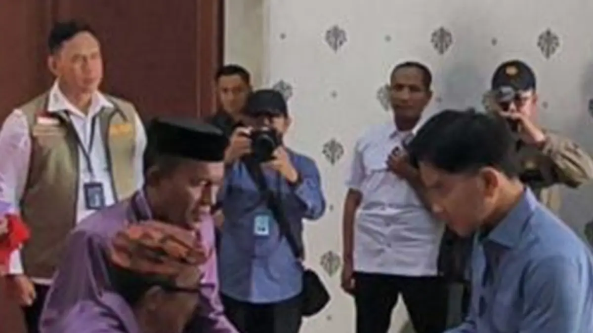 Wakil Presiden RI, Gibran Rakabuming Raka, tiba sekitar pukul 11.25 WITA disambut dengan prosesi adat Gorontalo.(F:istimewa)