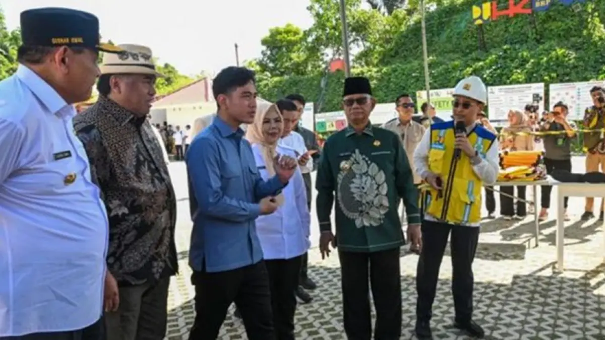 Wakil Presiden Republik Indonesia, Gibran Rakabuming, saat meninjau progres pembangunan Bendungan Bulango Ulu di Kabupaten Bone Bolango, Provinsi Gorontalo,  (Foto Biro Pers Sekretariat Wapres)